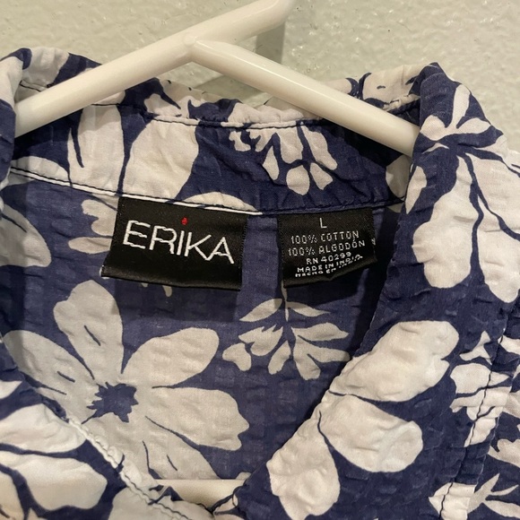 Erika sleeveless button down top in blue. Hawaiian Floral print. Size L - Picture 3 of 4